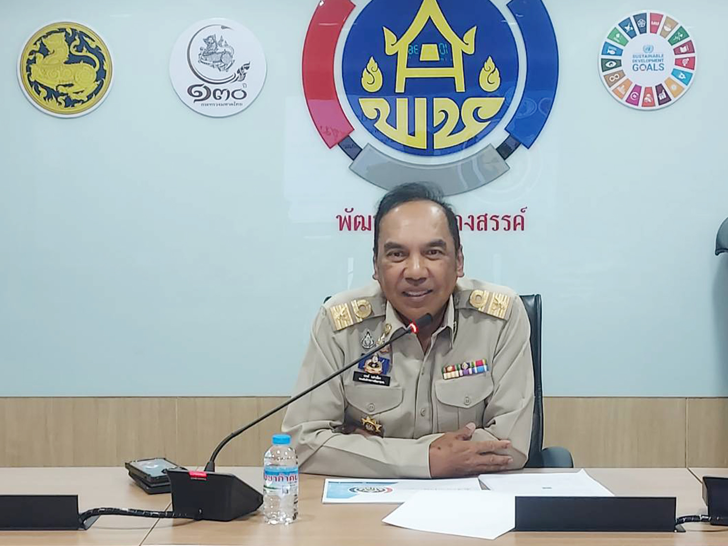 พช. ประชุมพิจารณาทบทวนตัวชี้วัดและค่าเป้าหมายการประเมินผลการปฏิบัติราชการ กรมการพัฒนาชุมชน รอบการประเมินที่ 2 ประจำปีงบประมาณ พ.ศ. 2567 ครั้งที่ 3