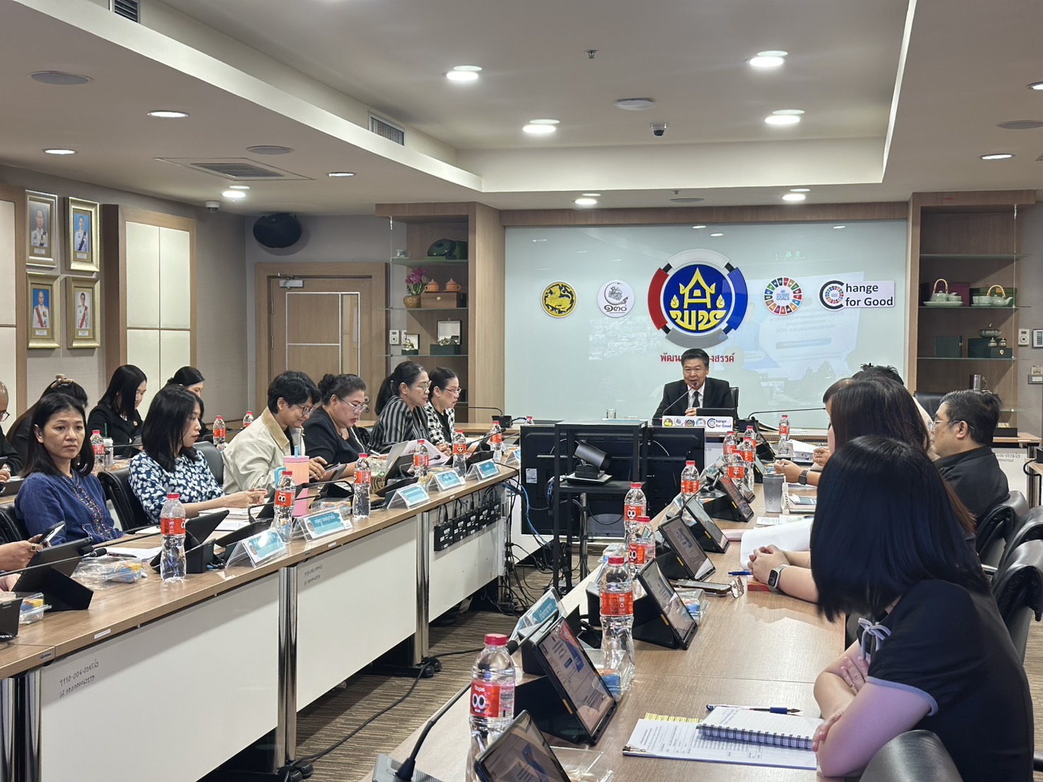 กพร.พช. จัดประชุมเชิงปฏิบัติการการดำเนินงานตัวชี้วัดการประเมินผลการปฏิบัติราชการ ประจำปีงบประมาณ พ.ศ. 2570 