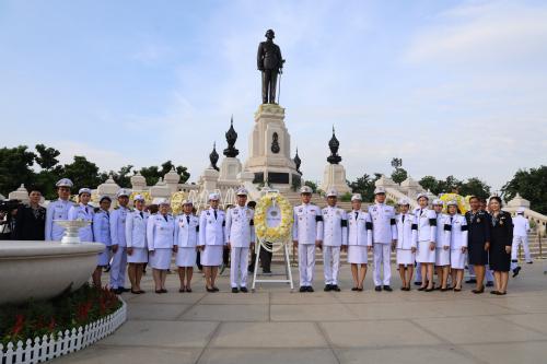 กพร.พช. ร่วมพิธีวางพวงมาลาถวายบังคมพระบรมราชานุสาวรีย์ พระบาทสมเด็จพระบรมชนกาธิเบศร มหาภูมิพลอดุลยเดชมหาราช บรมนาถบพิตร พ.ศ. 2569